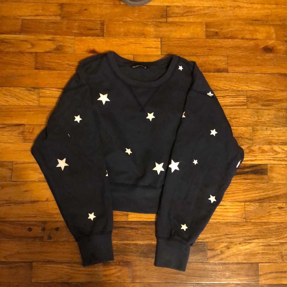 navy blue cropped abercrombie crewneck